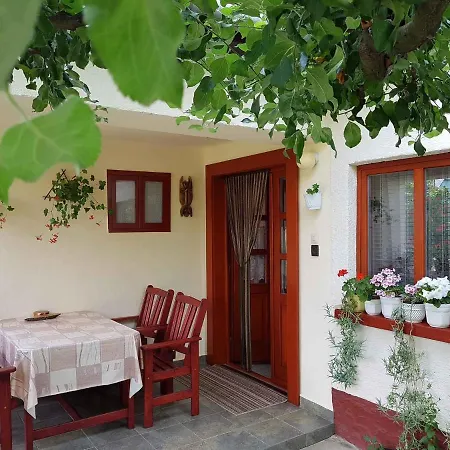2 Balatonbereny