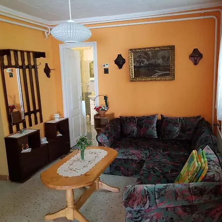 Holiday home 2 *