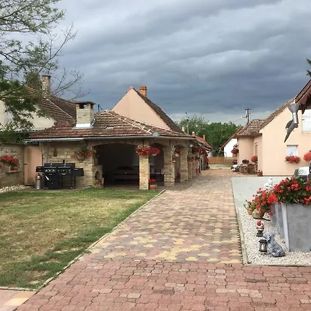 2 Balatonbereny