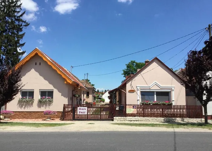 2 בית נופש Balatonberény